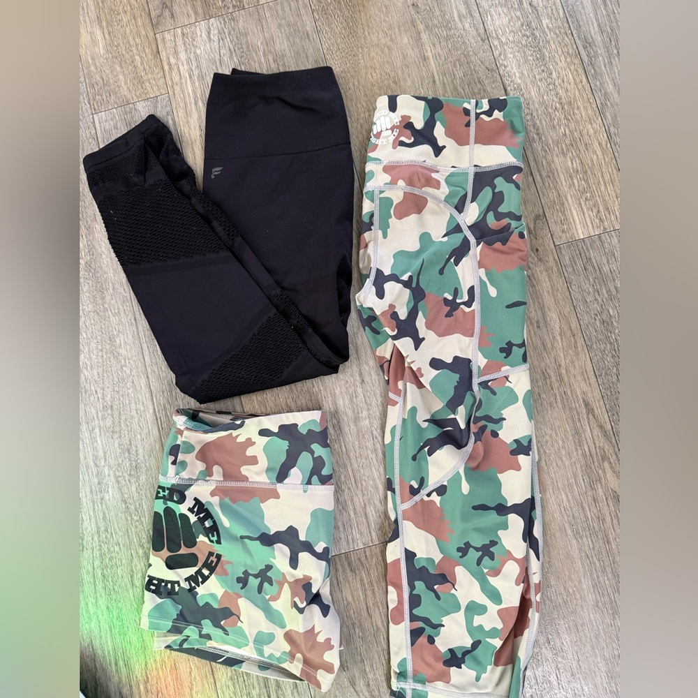 FIVE PIECE WORKOUT LOT SET shorts capri leggings crop top and sports bra FMFM - Picture 3 of 16